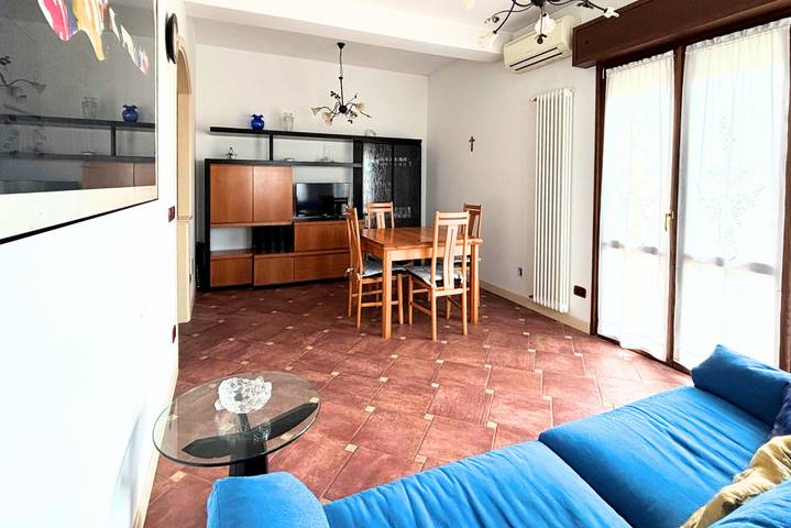 Appartement entier, Appartement de vacances pour 4 personnes avec balcon/terrasse in Cesenatico, Province de Forlì-Cesena