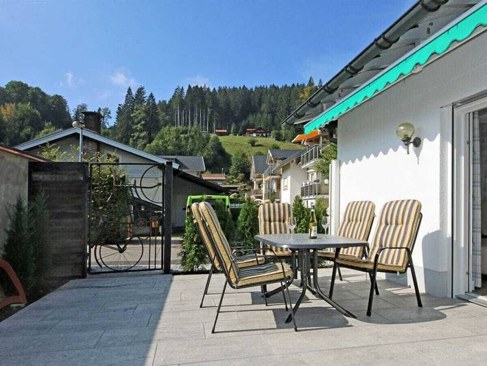 Ferienhaus für 6 Personen, mit Terrasse und Pool in Oberstaufen - 3