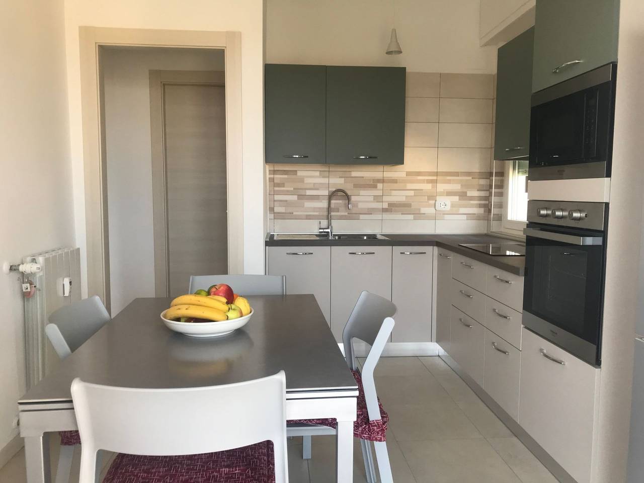 Ganze Wohnung, 'White' mit Balkon in Pietra Ligure, Pietra Ligure Gemeinde
