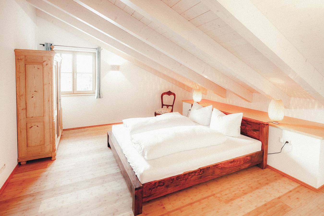 Ganze Wohnung, Luna Blanca 3 – Stilvolle Ferienwohnung mit Balkon und Bergblick in Neuschwanstein, Schwangau