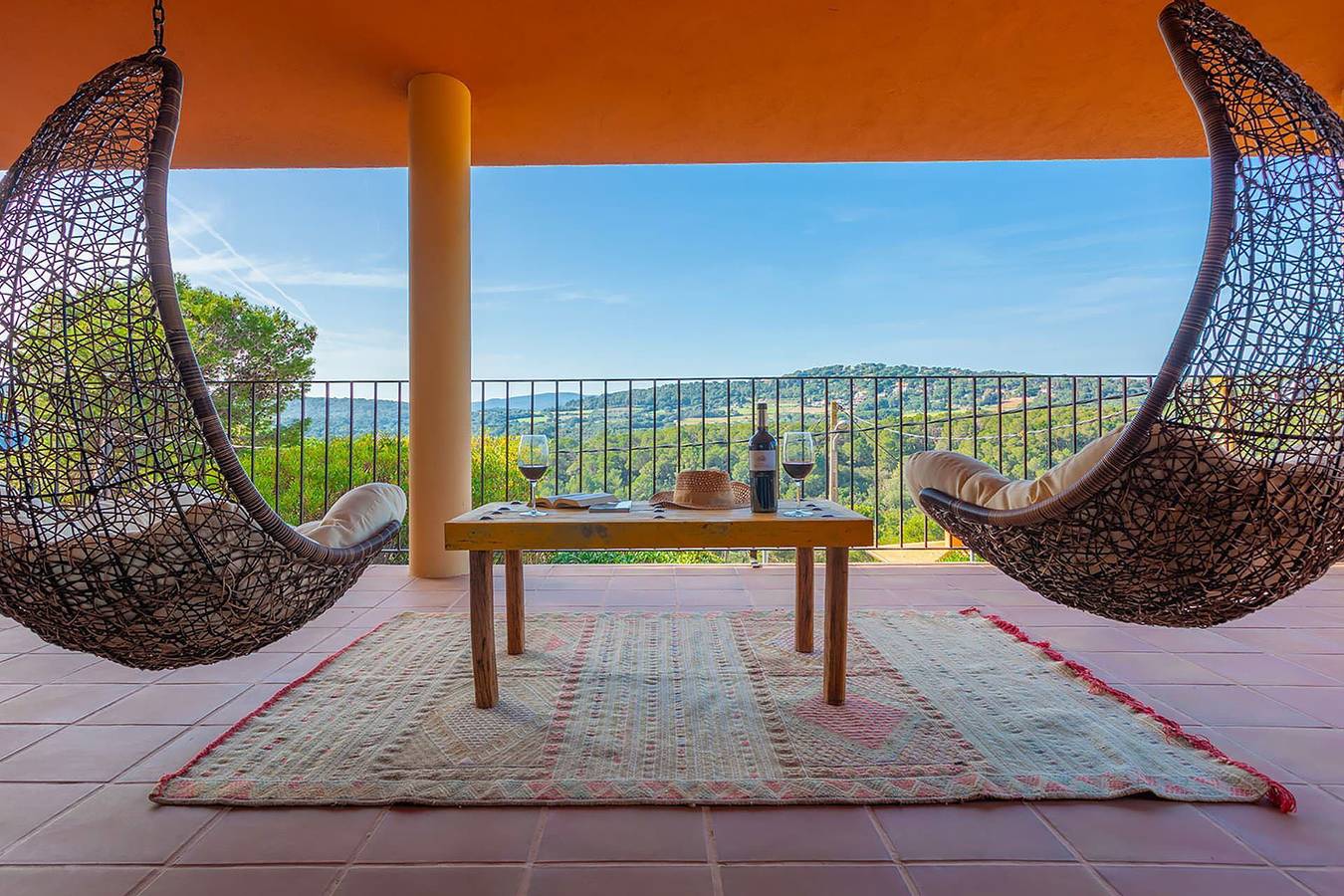 Villa Tamariu in Mont-ras, Costa Brava