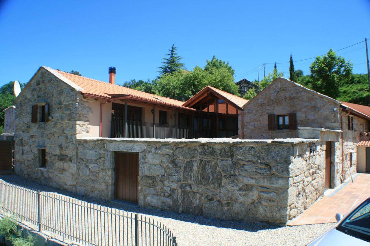 Casa Del Ingles - Luxury Private Villa & Pool in Rural Valley in Covelo, Provincia de Pontevedra
