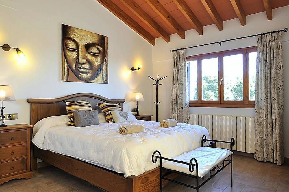 Las Columnas- Chalet al lado de la playa, wifi , piscina y bbq. Todos los publi in Capdepera, East Majorca