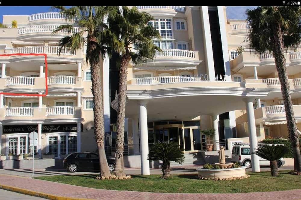 Apartamento entero, Lujoso apartamento con vista directa al mar (Wifi gratuito, a 5 minutos de la playa) in Playa Moncayo, Guardamar del Segura