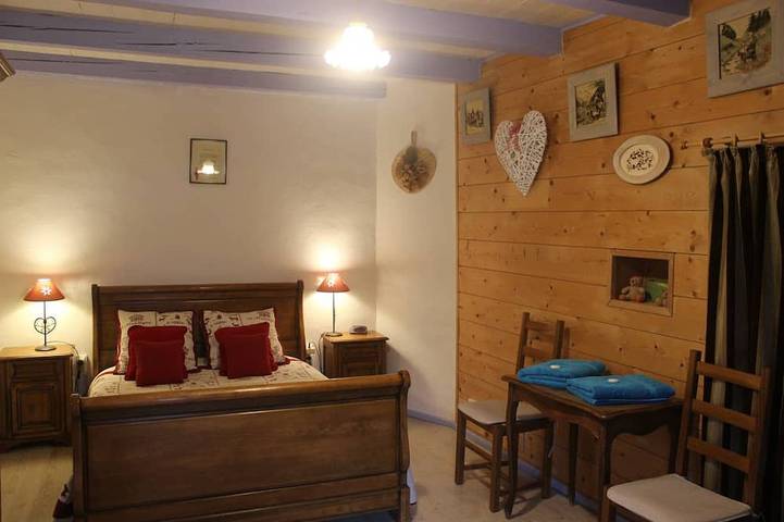Gîte pour 4 personnes, avec terrasse, animaux acceptés à Alex (Annecy) - 2
