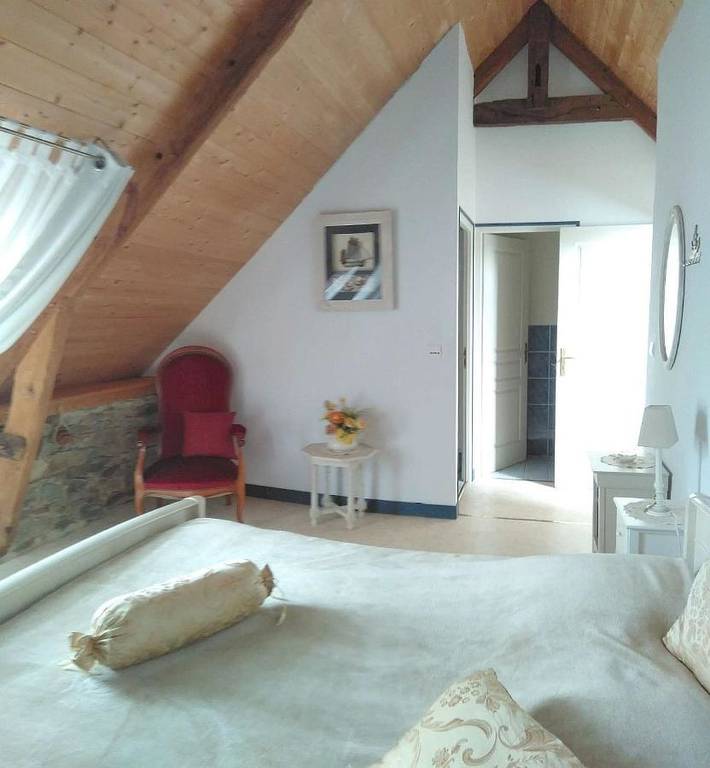 Gîte pour 4 personnes, avec Terrasse ainsi que Jardin et Vue à Hengoat - 2