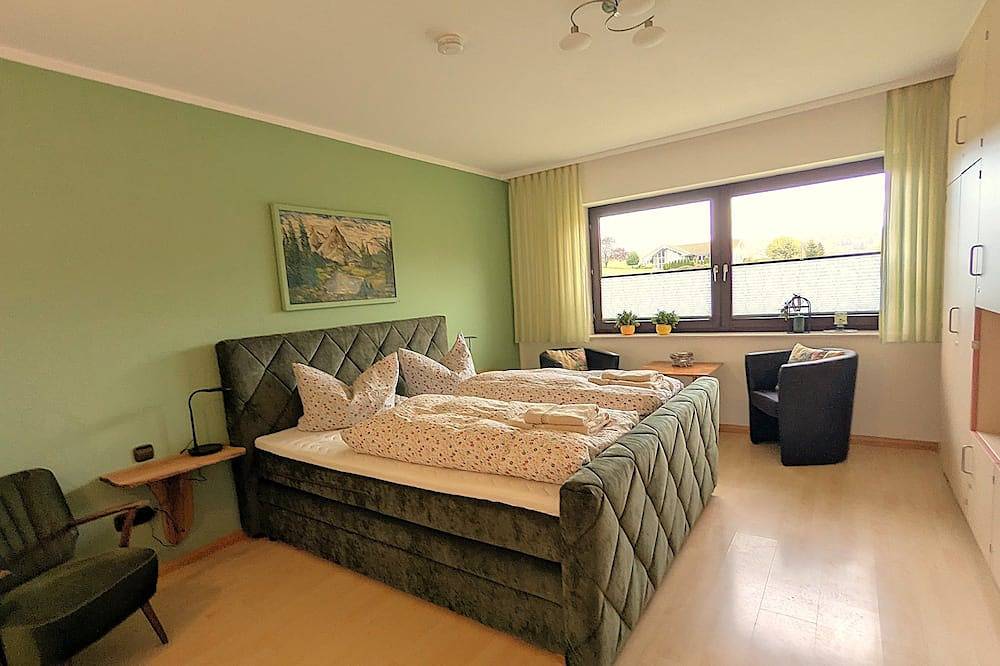 Ganze Wohnung, Ferienwohnung Haus Am Mühlenberg - Ferienwohnung Haus am Mühlenberg in Löhlbach, Haina (Kloster)