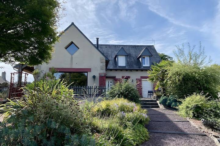 Location de vacances pour 5 personnes, avec jardin à Miniac-Morvan