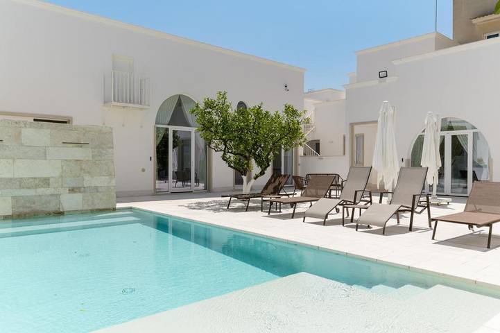 Maison d’hôte pour 2 personnes, avec Jacuzzi et Terrasse ainsi que Piscine et Sauna à San Vito dei Normanni