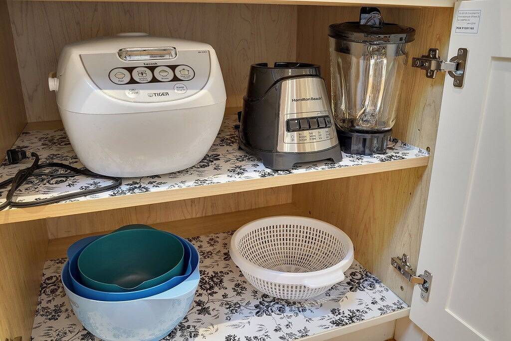 Cozy Woodland Escape, Hot Tub, Redwood + Water Views, mins from spas in Napa in California North Coast