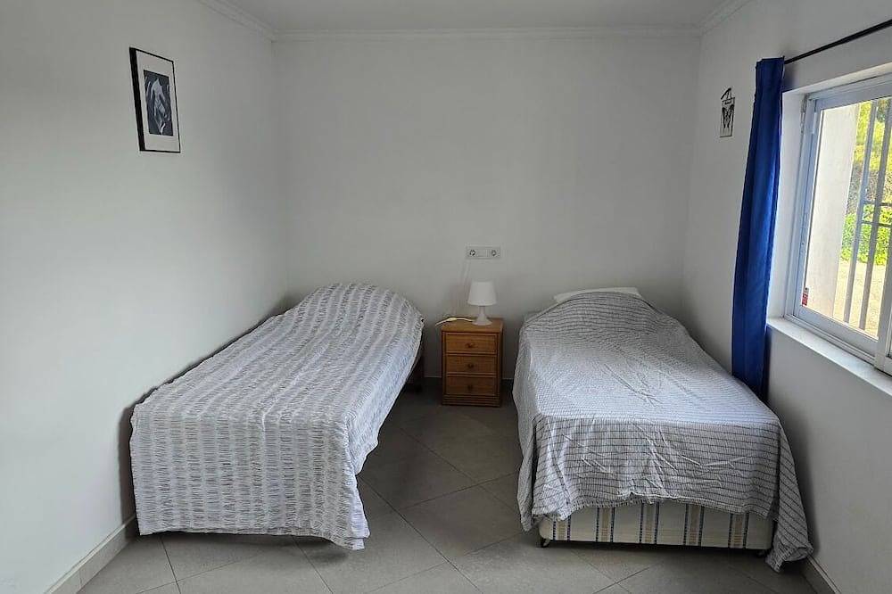 Modern villa with large private pool & far reaching sea views Catadau, Valencia in Catadau, Valencia Province