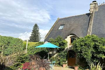 Gîte pour 2 personnes, avec terrasse ainsi que jacuzzi et jardin, animaux acceptés à Quistinic
