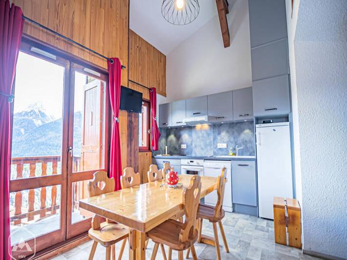 Gîte pour 6 personnes, avec balcon dans Office De Tourisme La Maison D Aussois - 2