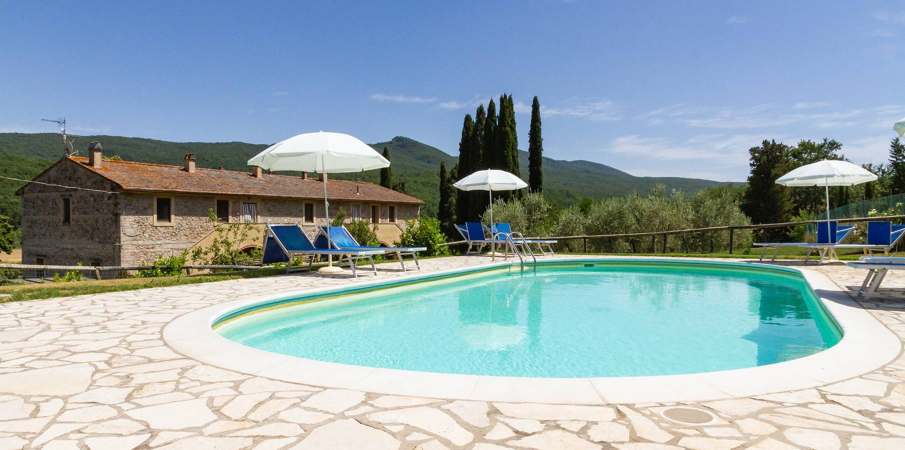 Apartment mit einem Schlafzimmer, Küche und Bad Garten und Gemeinschaftspool in Chianni, Etruskische Küste