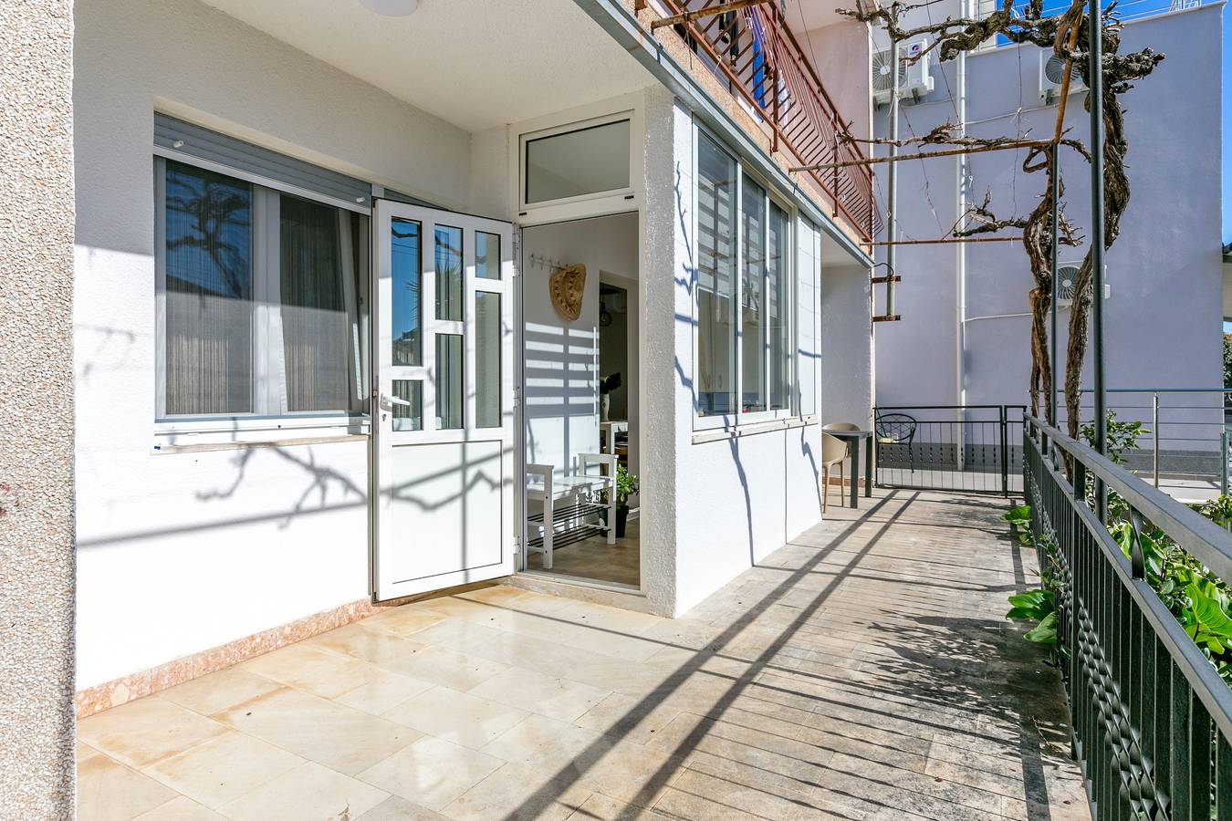 Ganze Wohnung, 3-Zimmer-Ferienwohnung mit Terrasse Trogir A-23849-a in Trogir, Split-Dalmatien
