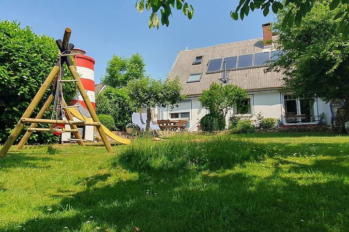 Ferienhaus für 9 Personen, mit Terrasse und Garten in Neuenkirchen (Land Hadeln)