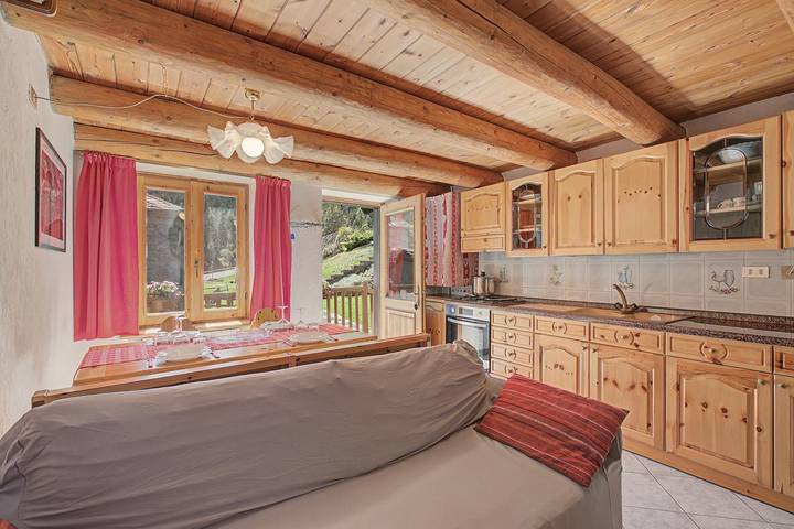 Chalet 'Lo Pailler De Nonno' con vistas a la montaña, jardín compartido y Wi-Fi in Maisonnasse (Valsavarenche), Valsavarenche