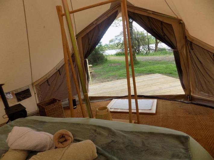 Gîte pour 4 personnes, avec vue sur le lac ainsi que jardin et terrasse à Le Vigeant - 3