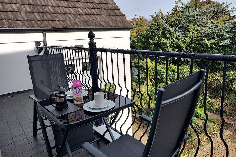 Ganze Wohnung, Apiary Apartment (Private Balcony & 2mins to Sea) in Newcastle (County Down), Grafschaft Down