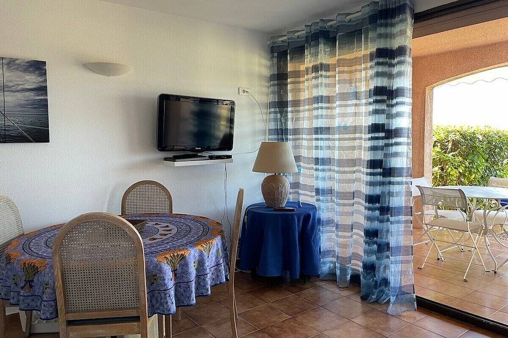 Appartement entier, Vue sur mer. Résidence de standing dans un parc fleuri. Classé 3 étoiles in Cargèse, Parc naturel régional de Corse