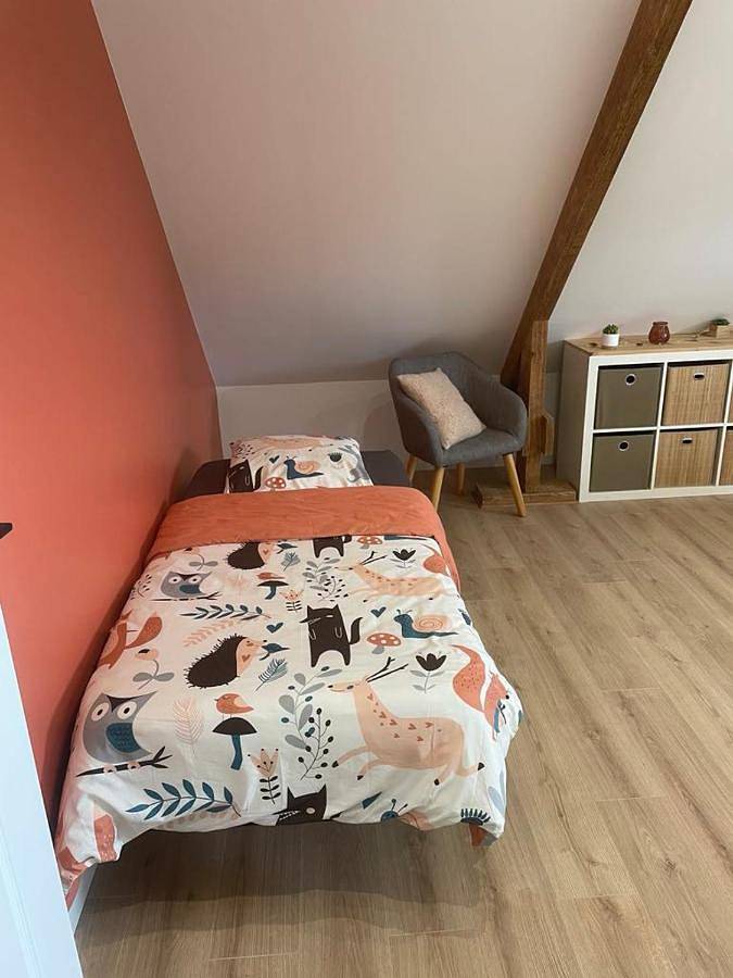 Appartement de vacances entier, Double Room with Shared Bathroom in Surzur, Côte des Mégalithes