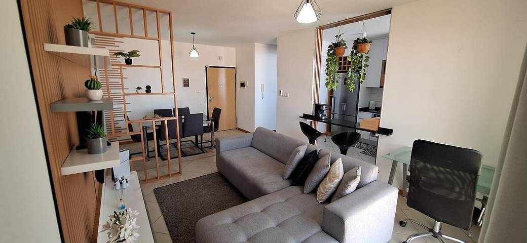 Gîte pour 5 personnes, avec terrasse et vue dans Praia - 2