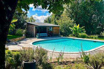 Maison d’hôte pour 3 personnes, avec vue et terrasse ainsi que piscine et jardin à La Porcherie