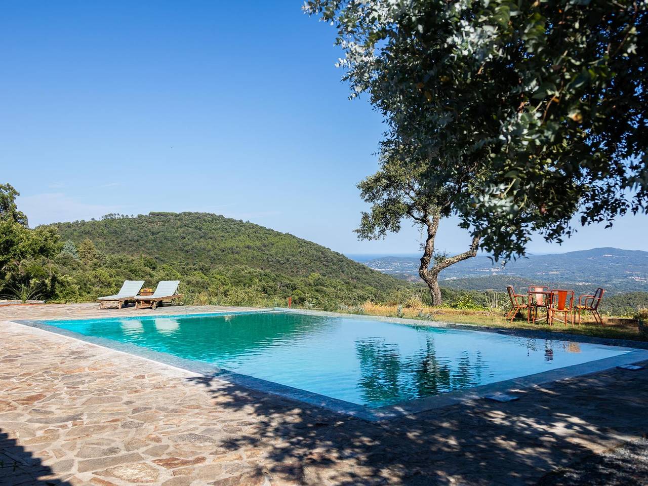 Appartement de vacances entier, Mas provençal vue mer | piscine chauffée, tennis, pétanque | 20 min St-Tropez in La Garde-Freinet, Côte méditerranéenne (France)