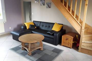 Gîte pour 7 personnes, avec terrasse et jardin, animaux acceptés à Saint-Quentin-la-Motte-Croix-au-Bailly