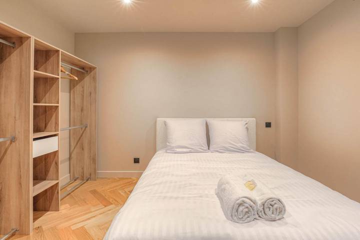 Gîte pour 2 personnes, avec piscine à La Tour-de-Salvagny - 2