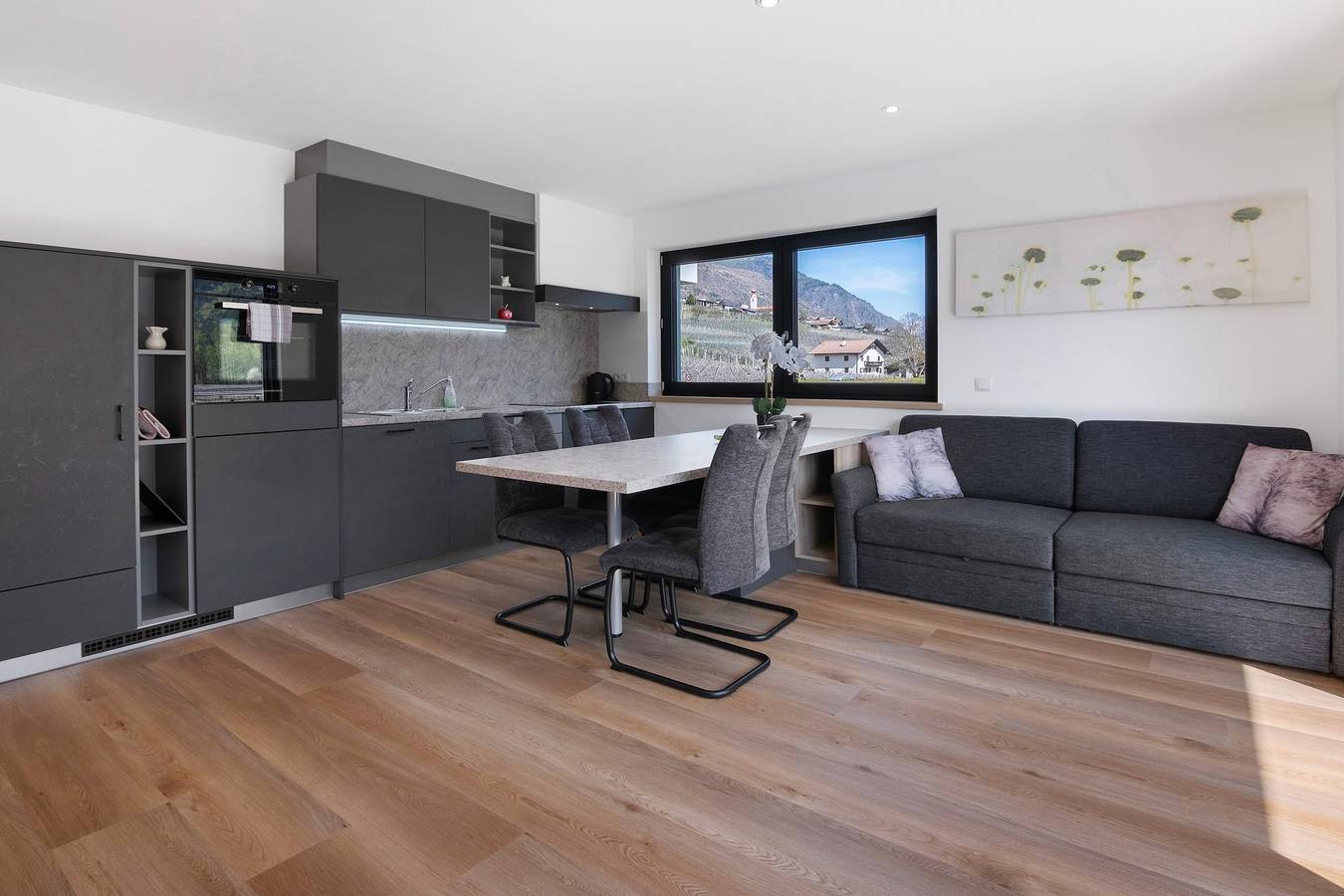 Entire apartment, Apartment 'Lea' with Mountain View, Wi-Fi and Air Conditioning in Kastelbell-Tschars, Saldurkamm