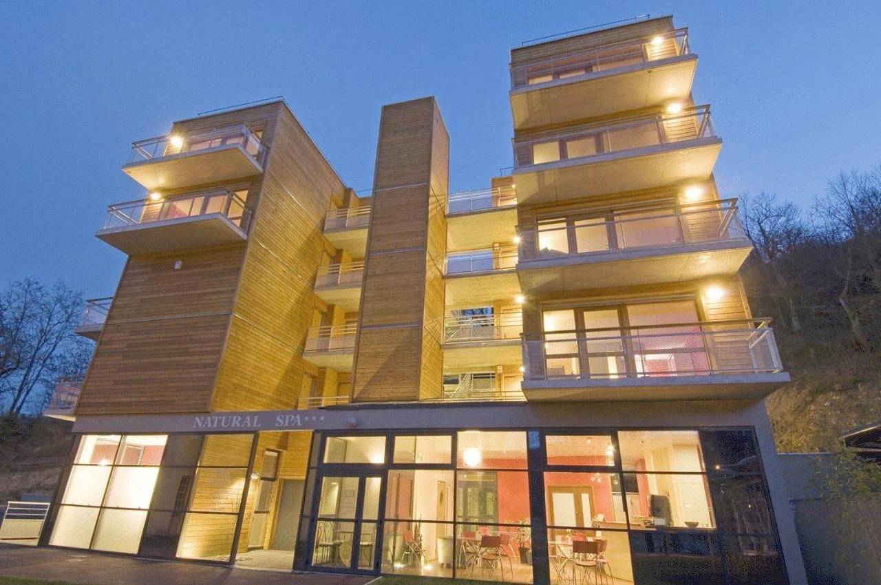 La Résidence du Spa et la Résidence des Thermes in Neyrac les Bains, Meyras