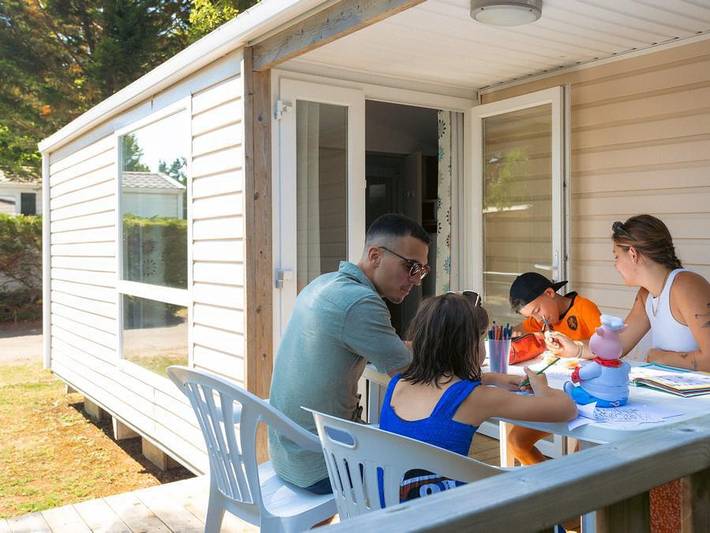 Camping pour 4 personnes, avec terrasse et bassin pour enfant, animaux acceptés aux Les Sables-d'Olonne - 2