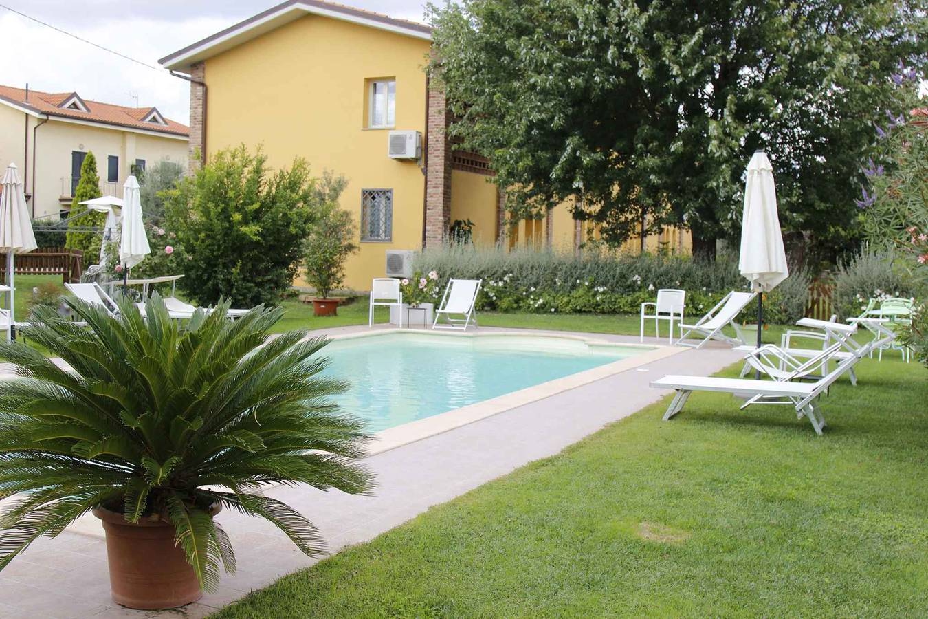 Appartamento intero, Appartamento con piscina esterna  in Lucca, Via Francigena