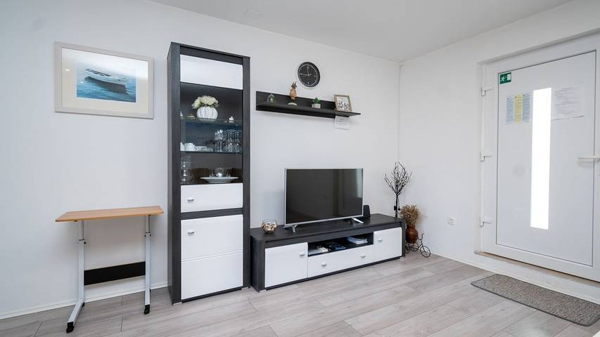 Ferienhaus für 5 Personen, mit Whirlpool und Terrasse in Sukosan - 3