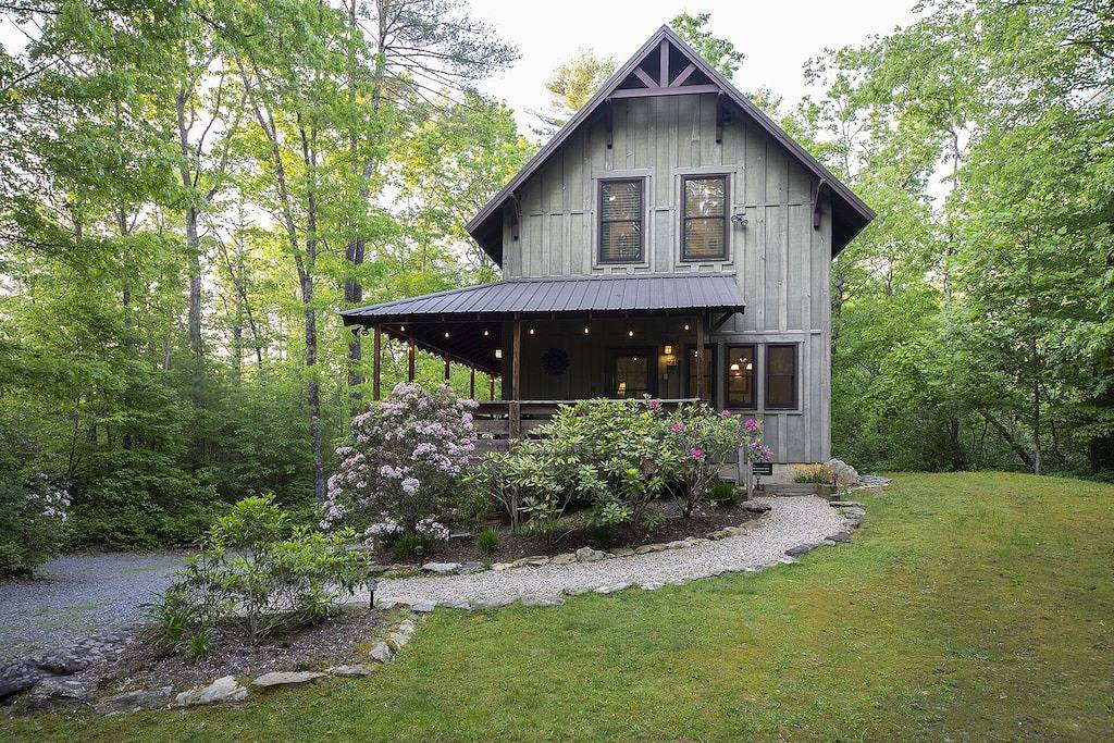 Sommer-Hafen - 1 Meile zu Dupont State Forest from Home! in Cedar Mountain, Transylvania County