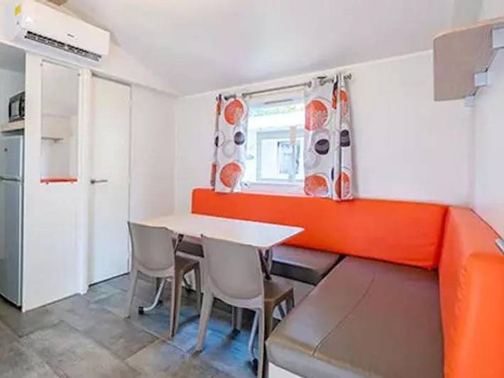 Wohnwagen für 4 Personen, mit Kinderpool in Arles - 4