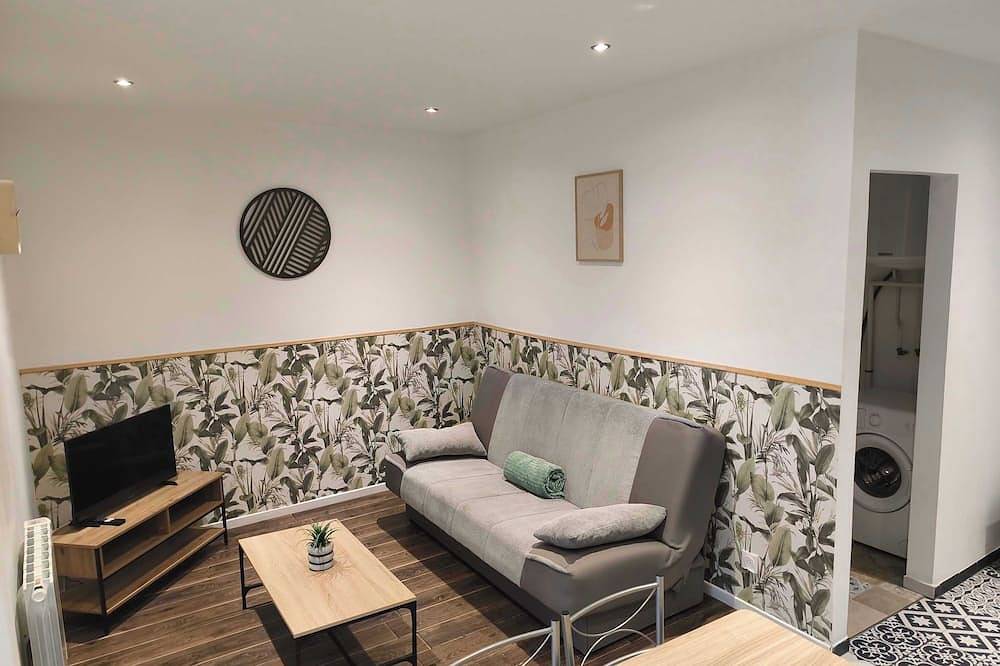 Ganze Wohnung, Apartment with Parking in Charleville-Mézières in Charleville-Mézières, Ardennen