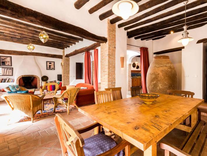 Preciosa Casa Andaluza con piscina barbacoa y Wifi in Pinos del Valle, El Pinar