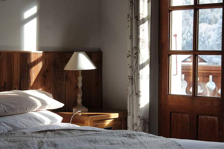 Near Morzine & Avoriaz, Chalet Christiania superb for 8 - 14 guests. Ski & Sun in Saint-Jean-d'Aulps, Les Portes du Soleil
