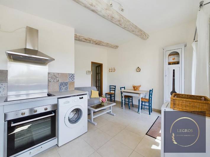 Location de vacances pour 3 personnes, avec jardin et terrasse ainsi que vue et piscine dans Les Paluds de Noves - 2