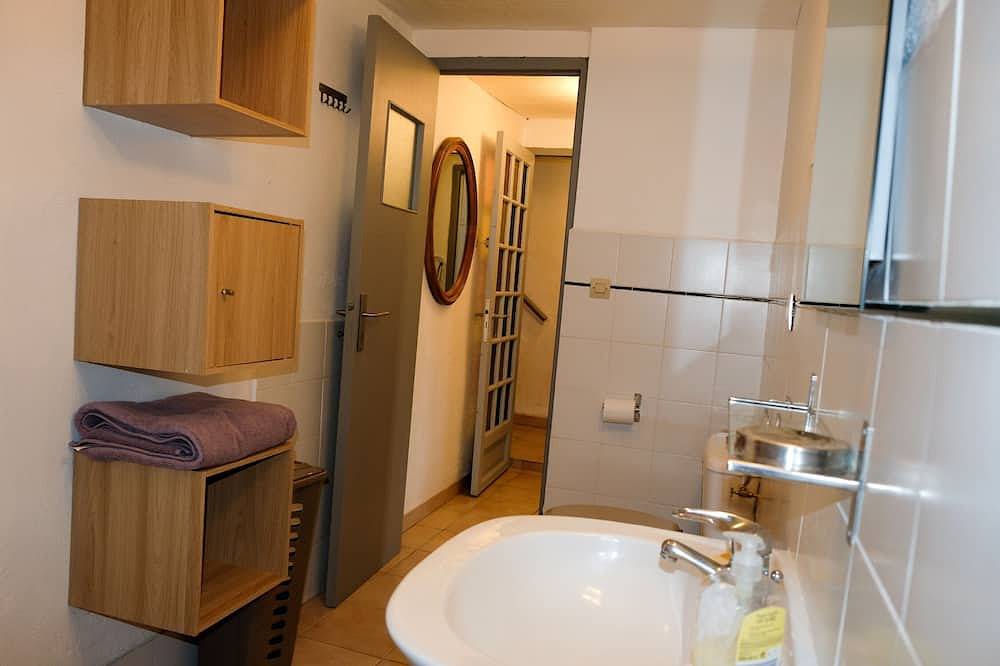 Ganze Wohnung, Comfortable apartment in a quiet neighbourhood in La Côte Vermeille, Port-Vendres