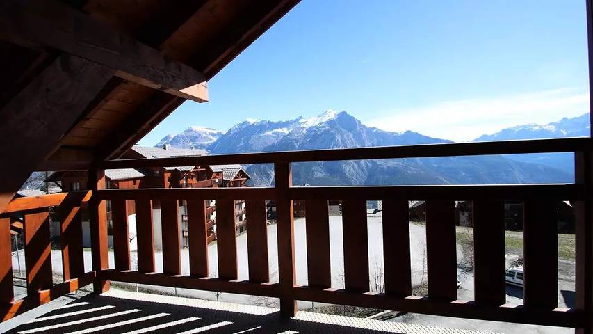 Appartement de vacances pour 4 personnes, avec vue et piscine ainsi que terrasse et sauna, animaux acceptés - 1
