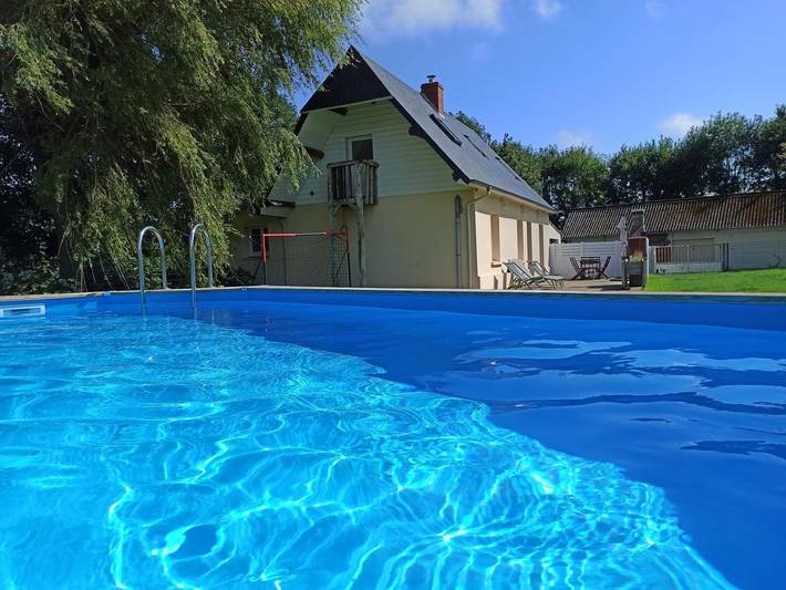 Gîte pour 6 personnes, avec piscine ainsi que jardin et terrasse, animaux acceptés