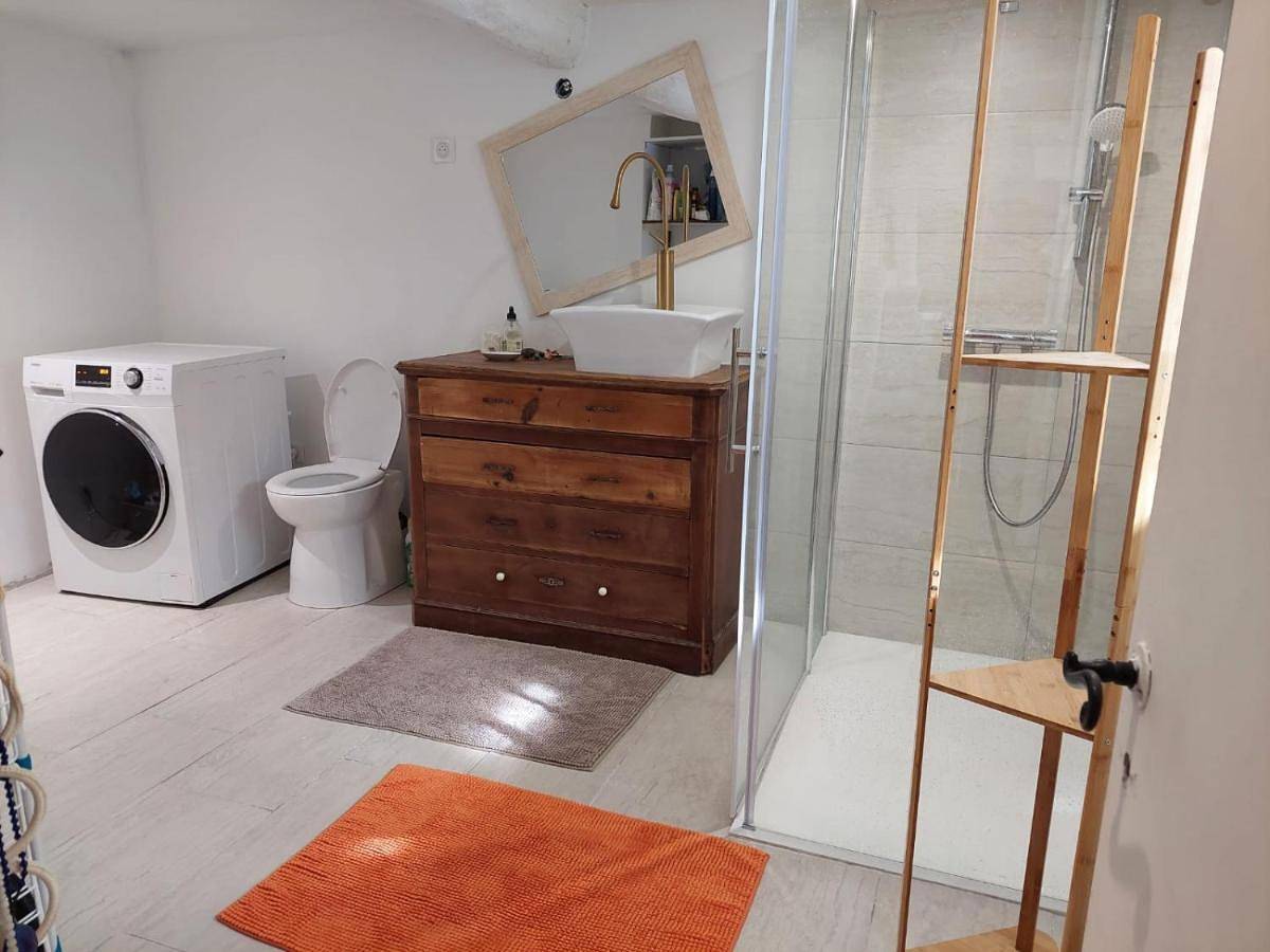 One-Bedroom House in Saint-Benoît, Région de Limoux