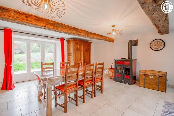 Gîte pour 6 personnes, avec Terrasse et Jardin