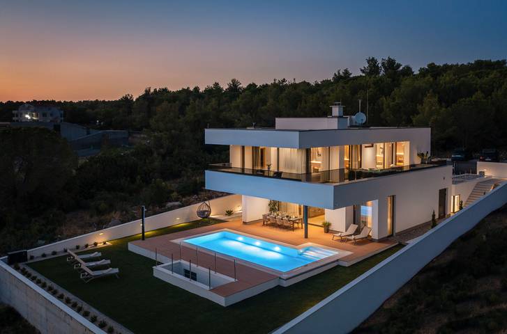 Villa für 8 Personen, mit Garten und Balkon in Zadar (Kommun)