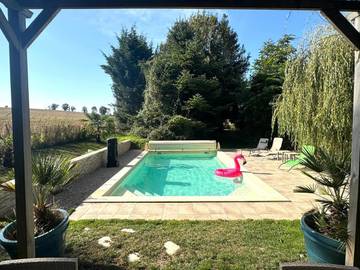 Location de vacances pour 10 personnes, avec jardin ainsi que terrasse et piscine dans Saint-Pierre-en-Auge