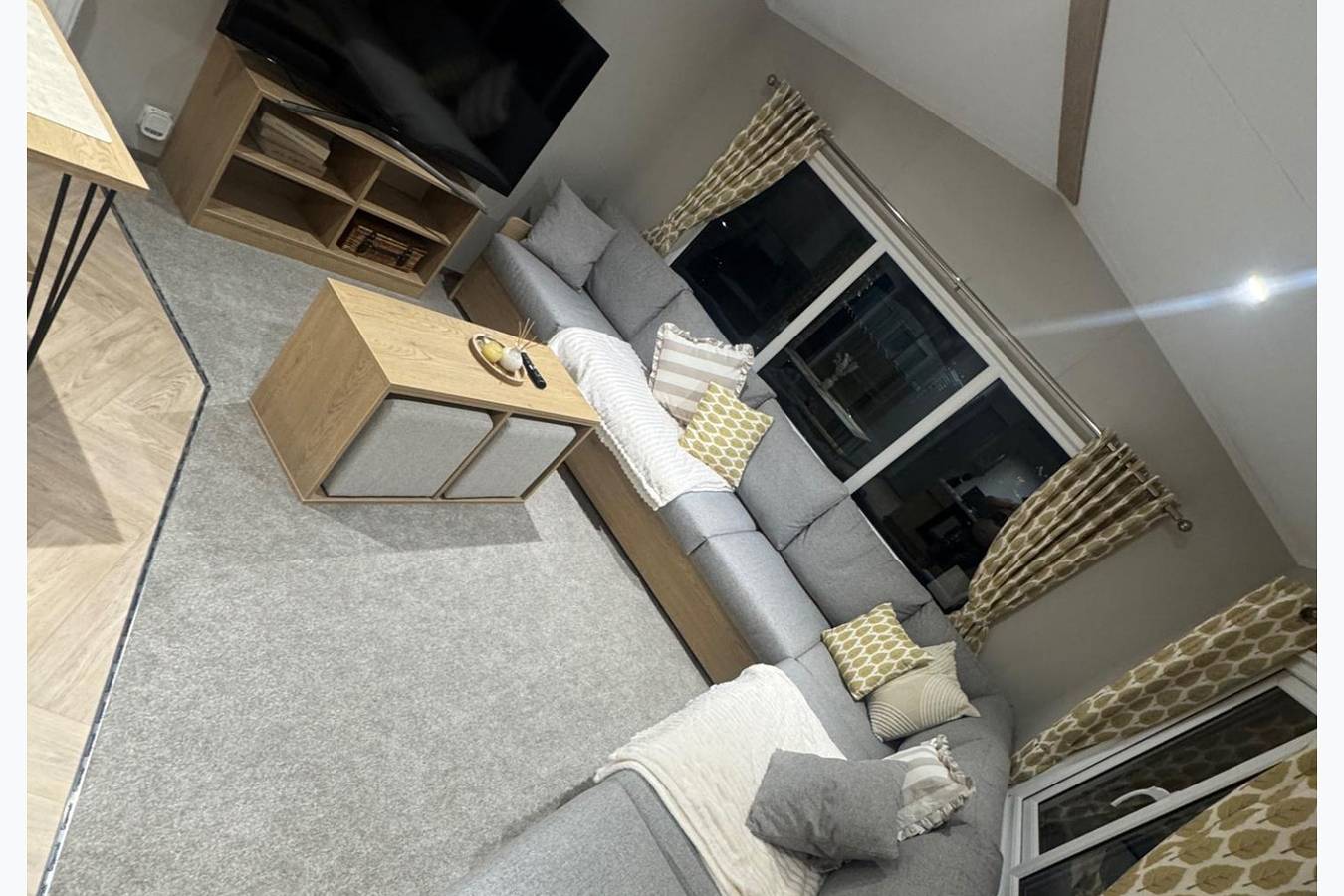 Sleeps6-Beachcaravan-Freeparking-Porthcawl in Porthcawl, Bridgend region
