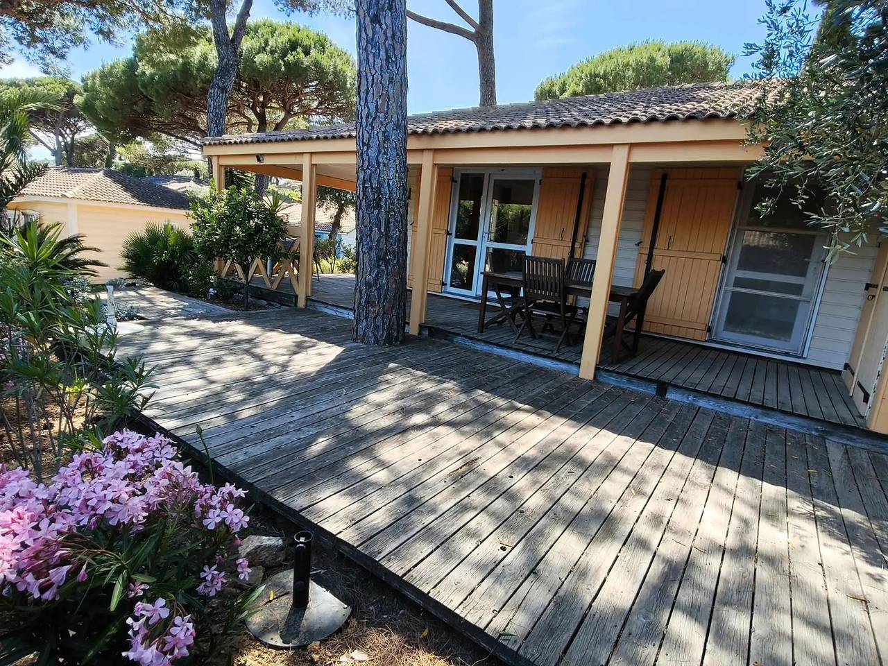 Golfe de St-Tropez - Chalet dans domaine privé avec piscine in Gassin, Côte méditerranéenne (France)